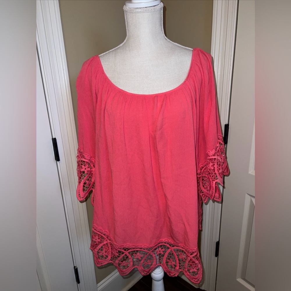 LE Rouge SIZE 2x HOT PINK WITH LACE Blouse Rayon